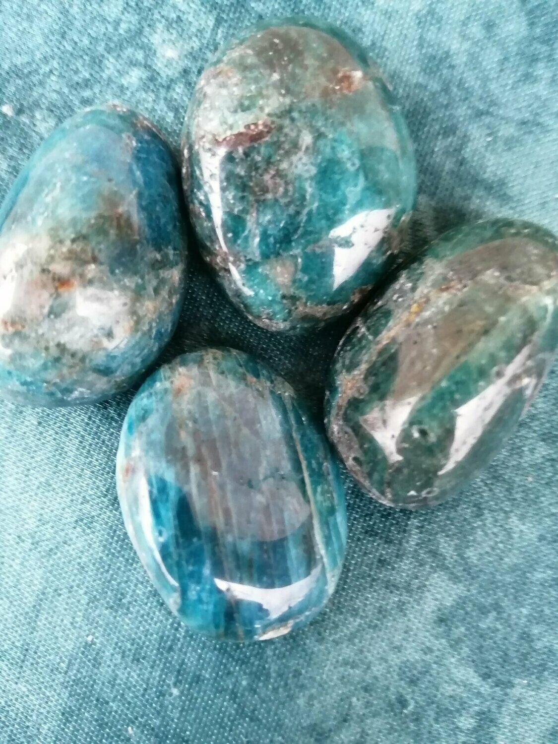 chrysocolle- shattuckite- pierre roulée