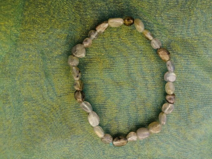 bracelet pierre roulée labradorite