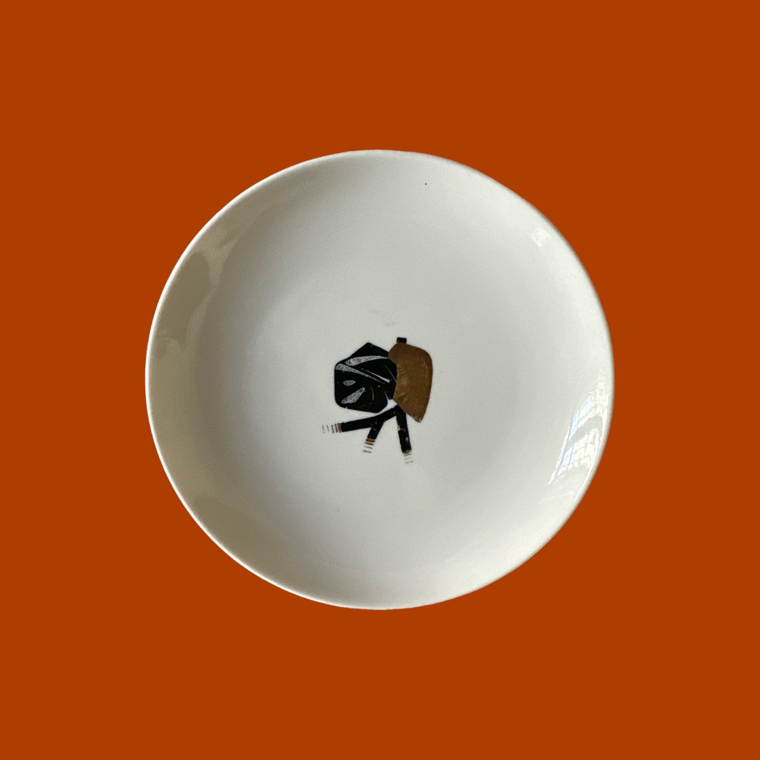 Assiette porcelaine russe 1961. BroAssPR5. La Route des Rois. Brocante