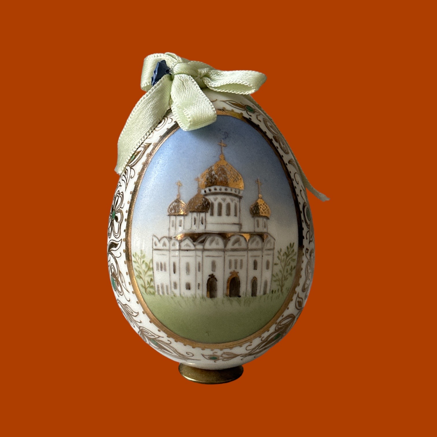 Oeuf façon Fabergé (11x8cm)