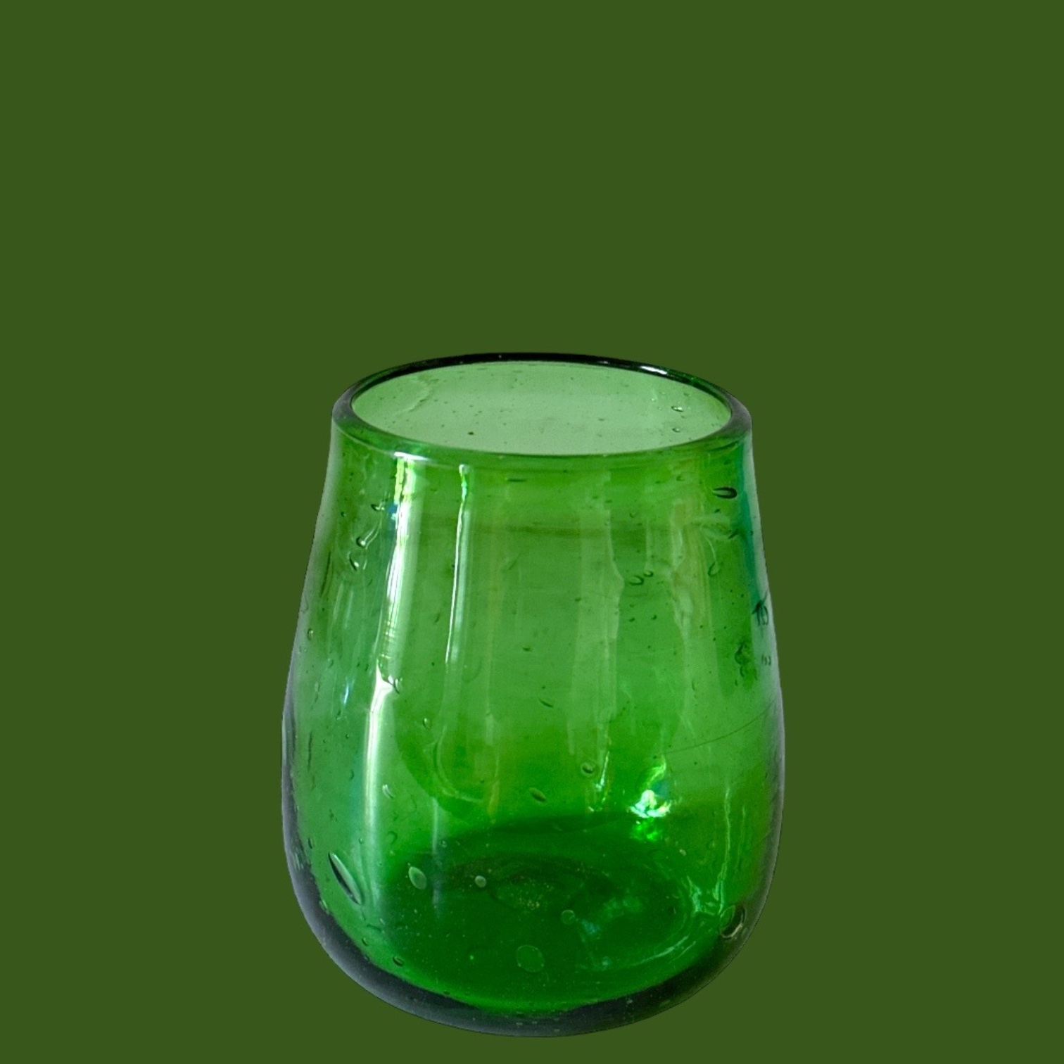 Verre Salomé vert Egypte. VERsa1. La Route des Rois. Lifestyle. Verre soufflé Egypte