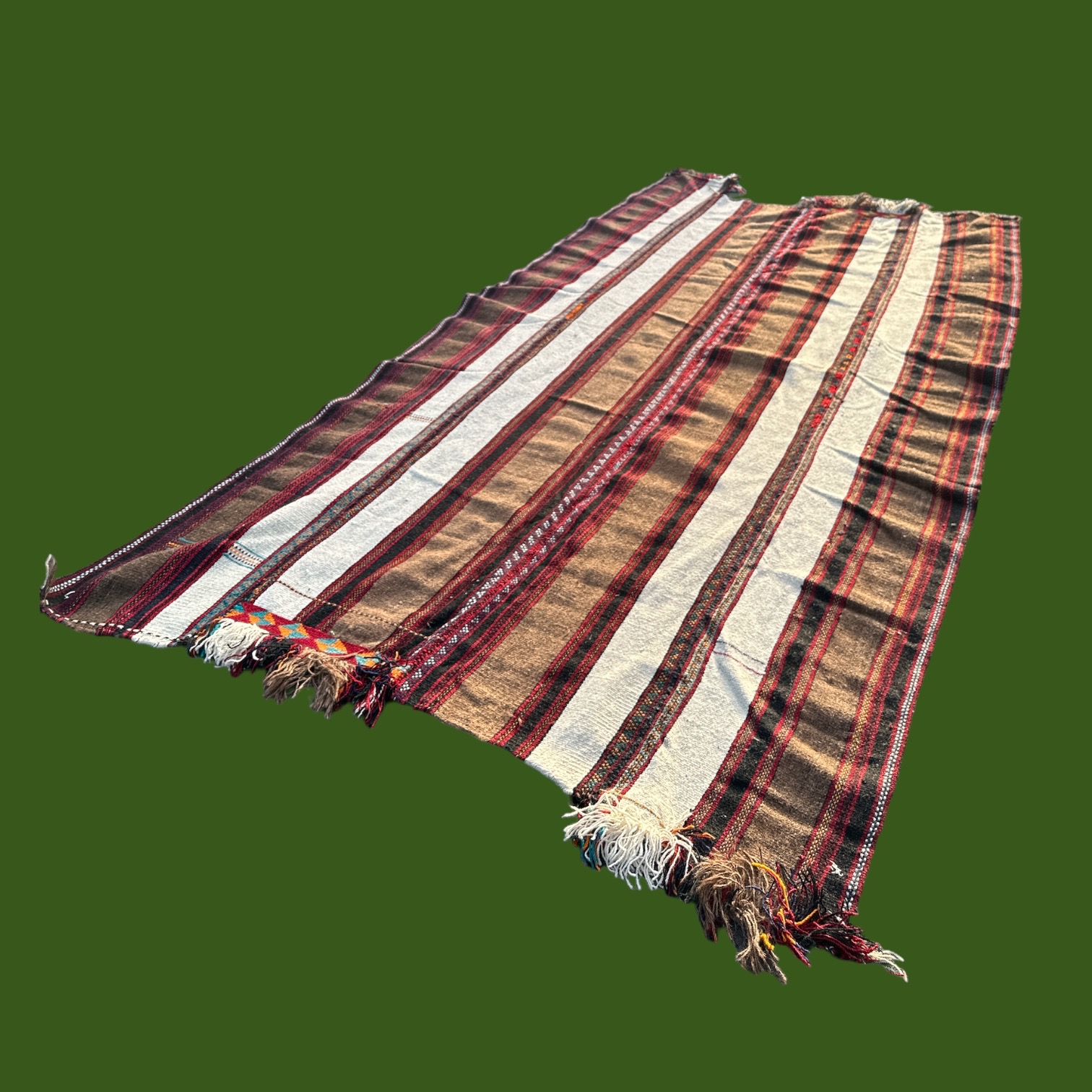 Tapis bédouin Madaba (371x180cm) peut-être vendu par lé