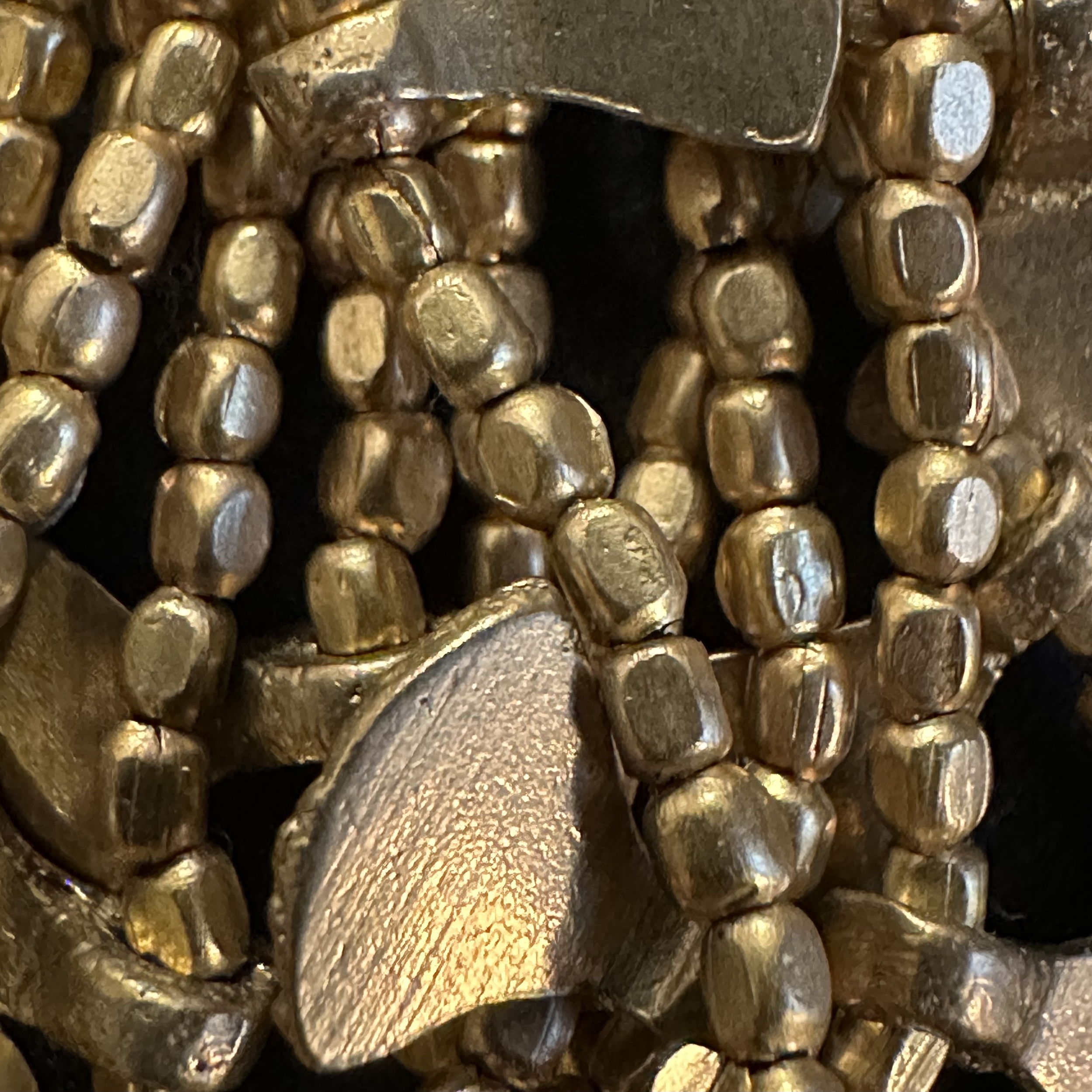Collier Zaoura Carmin et Antique Gold. BijA15. La Route des Rois. Lifestyle. Bijoux