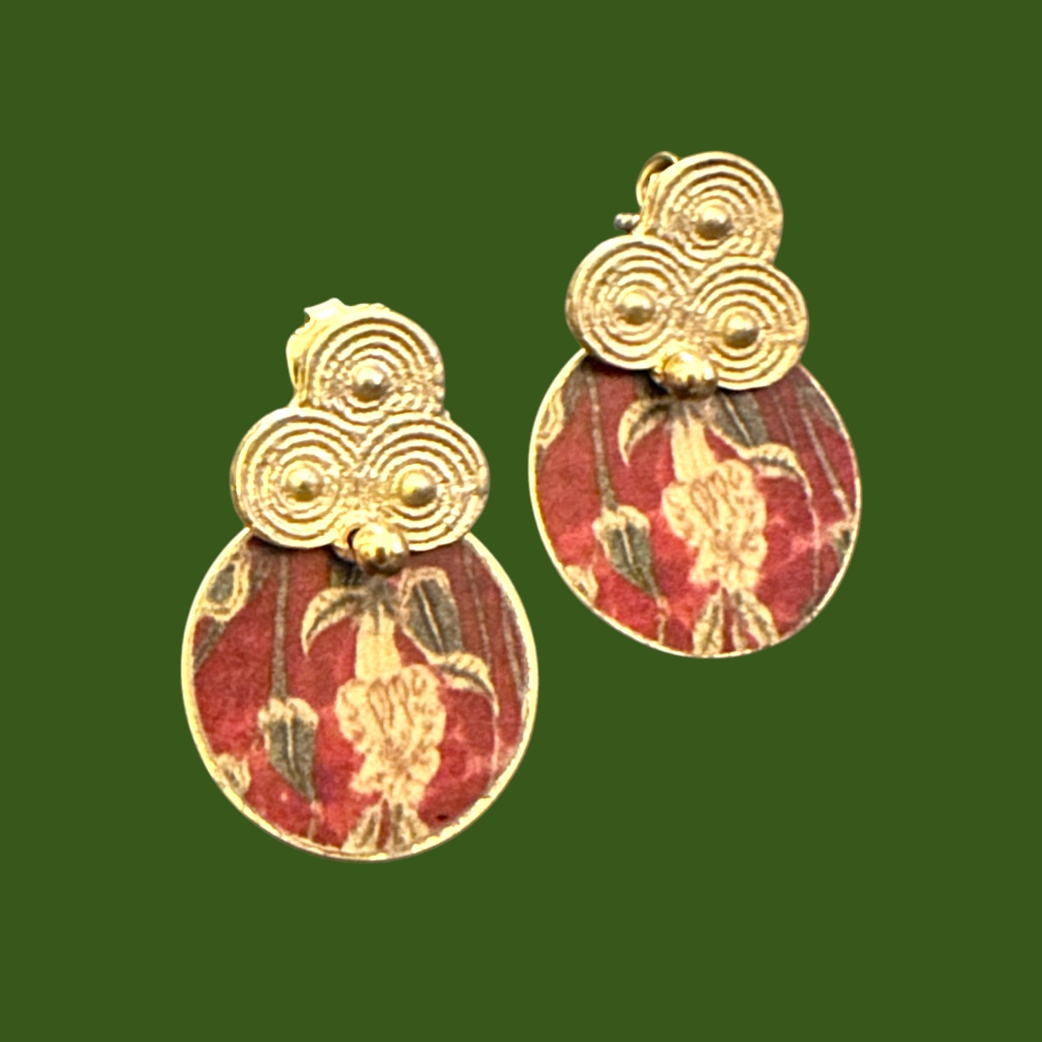 Boucles d\'oreilles Zihla Carmin et Antique Gold (3x2cm)