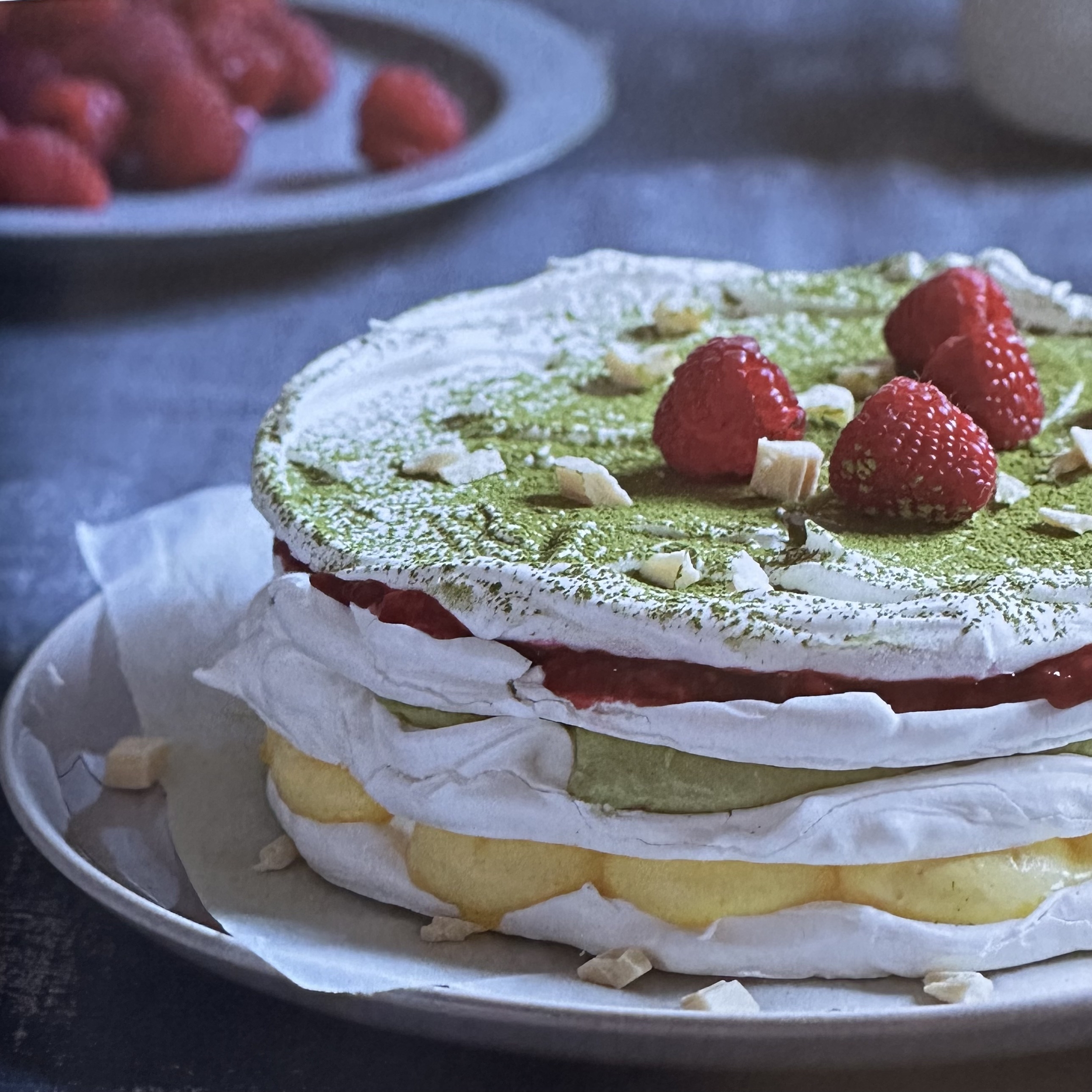 KNUDSEN Lene : Pavlova - Meringue et Cie . La Route des Rois. Librairie. Gastronomie