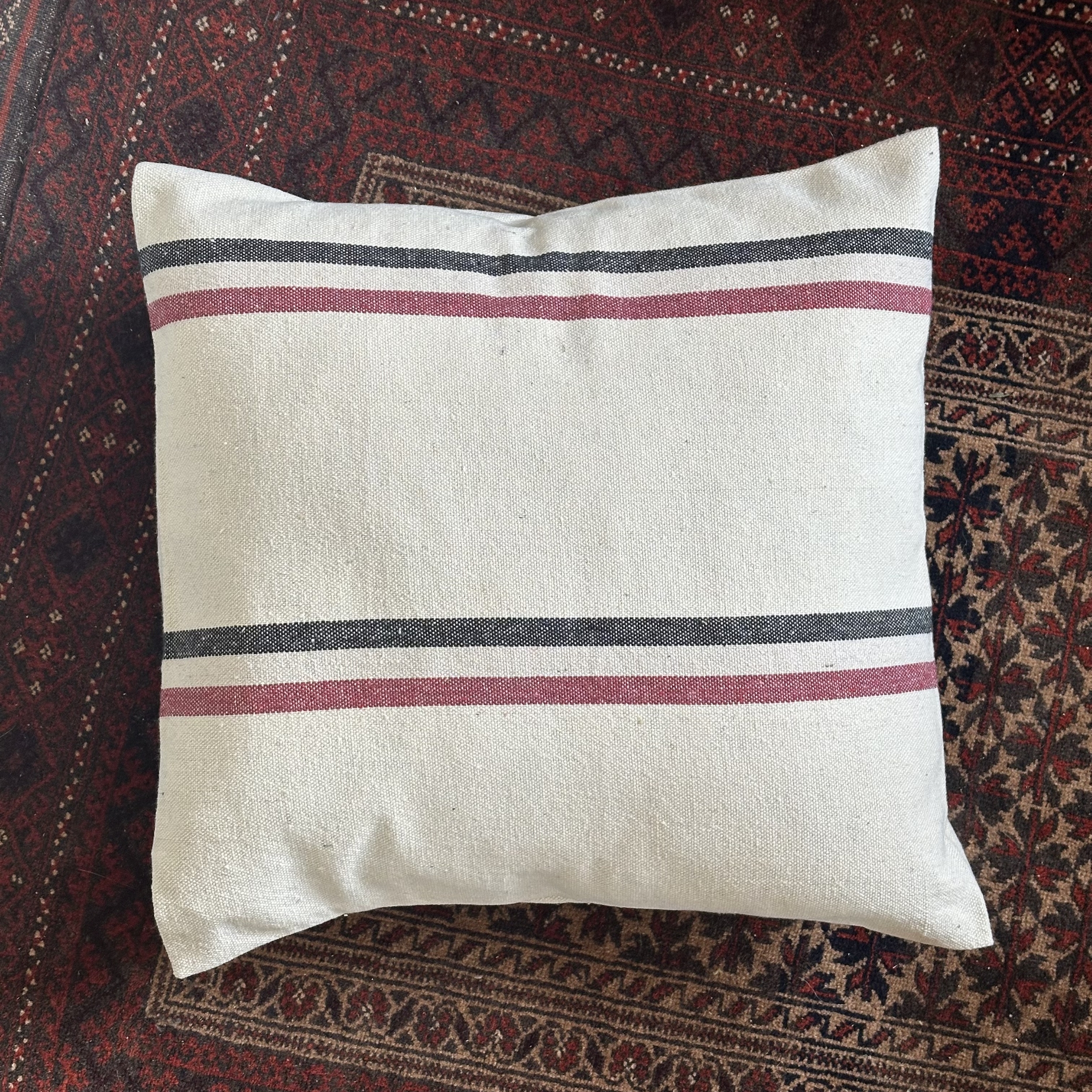 Coussin Sharit. TexCSh2. La Route des Rois. Lifestyle. Textile