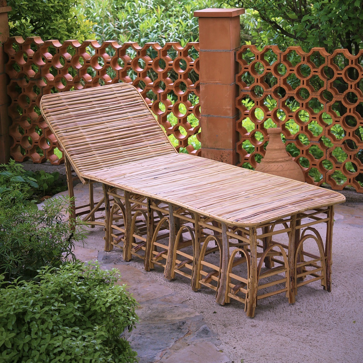 Meuble Artisanal en Bois de Palmier Dattier-Chaise Longue Paloma-Egypte. MobPCl. La Route des Rois. Lifestyle. Mobilier artisanal