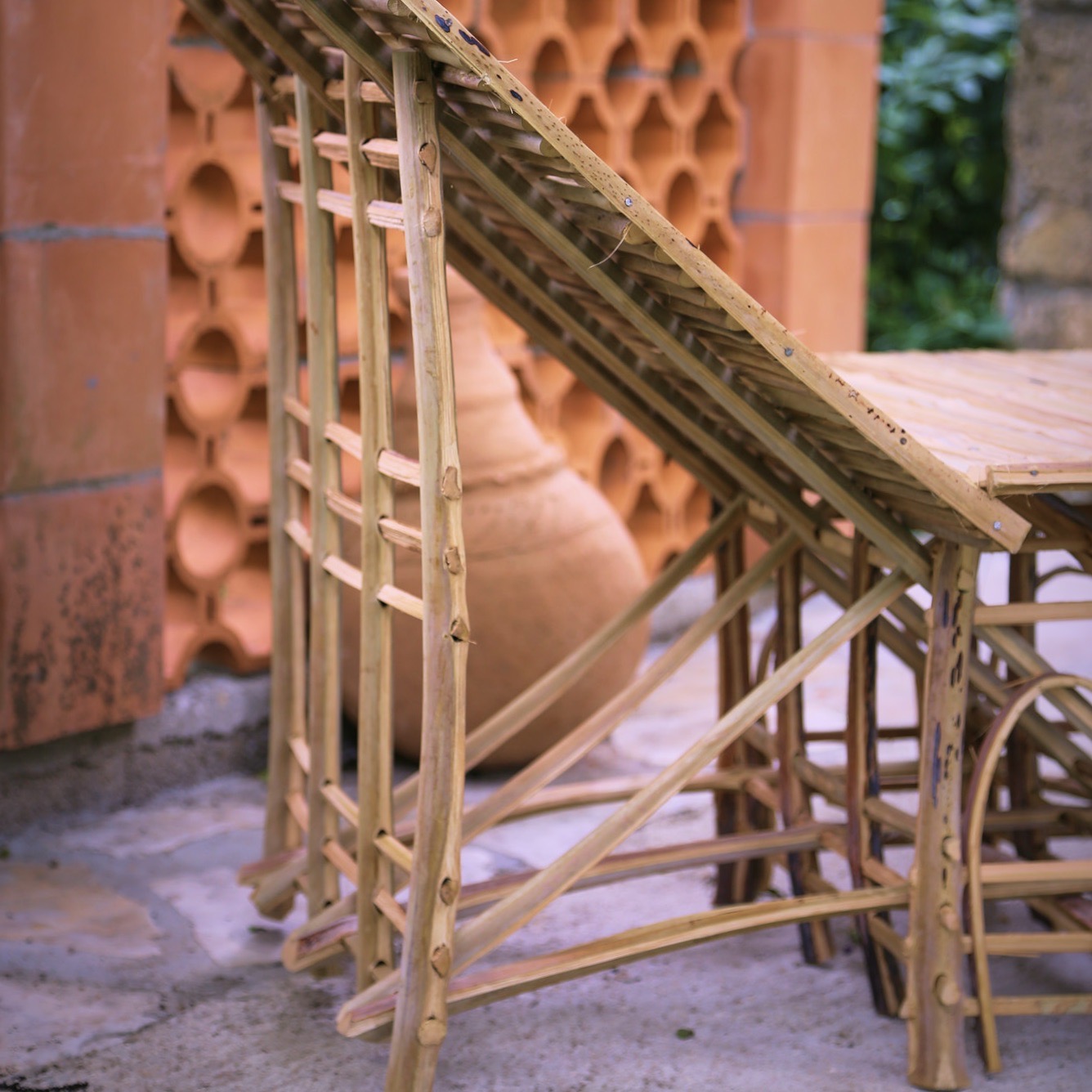 Meuble Artisanal en Bois de Palmier Dattier-Chaise Longue Paloma-Egypte. MobPCl. La Route des Rois. Lifestyle. Mobilier artisanal