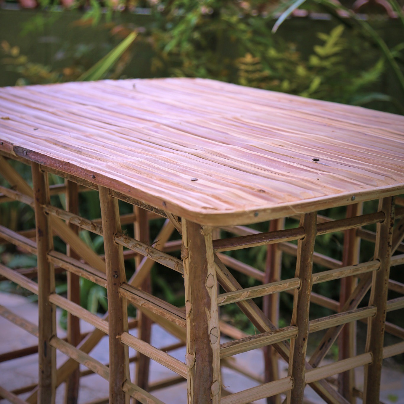 Meuble Artisanal en Bois de Palmier Dattier-Grande Table Wilaya-Egypte. MobPTW. La Route des Rois. Lifestyle. Mobilier artisanal