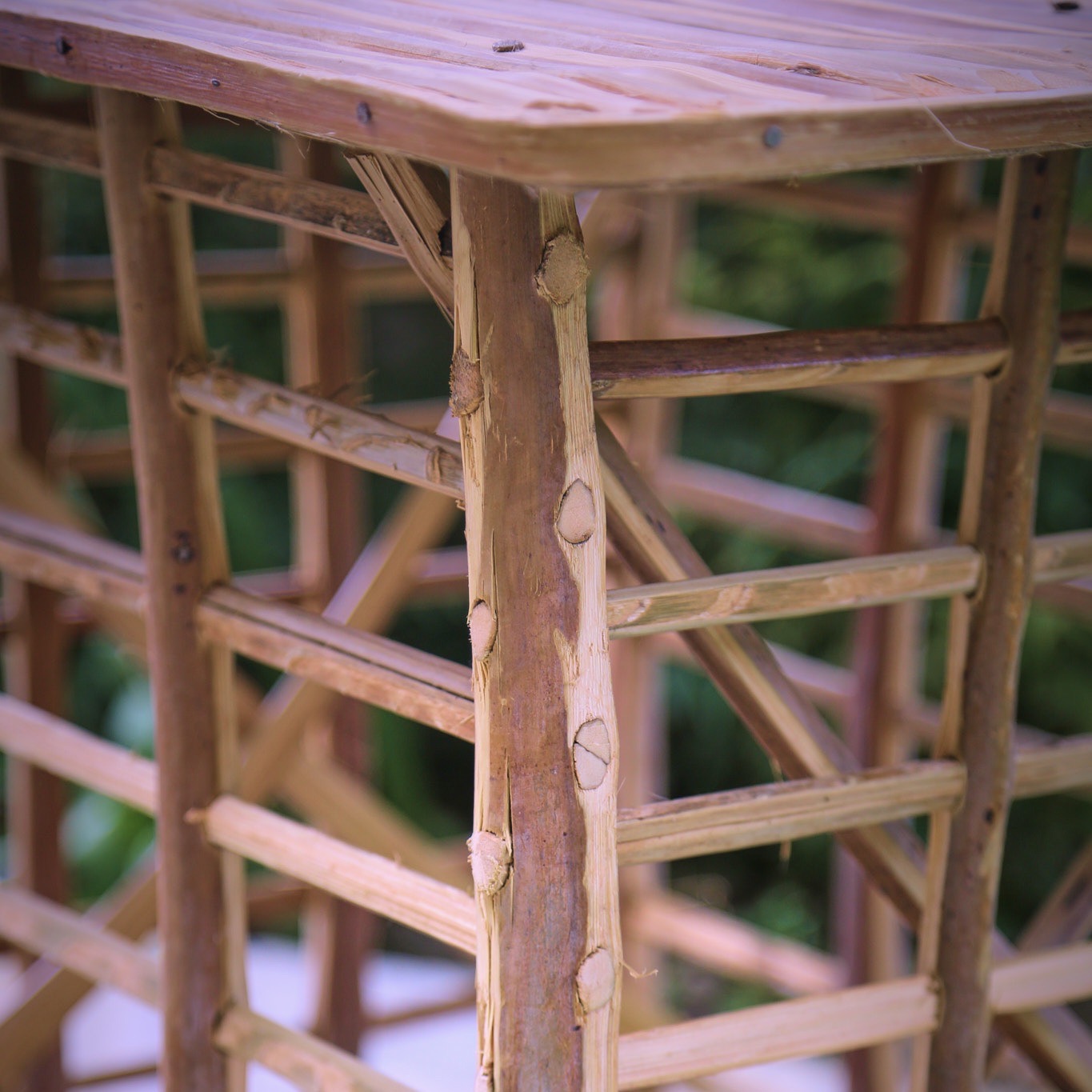 Meuble Artisanal en Bois de Palmier Dattier-Grande Table Wilaya-Egypte. MobPTW. La Route des Rois. Lifestyle. Mobilier artisanal
