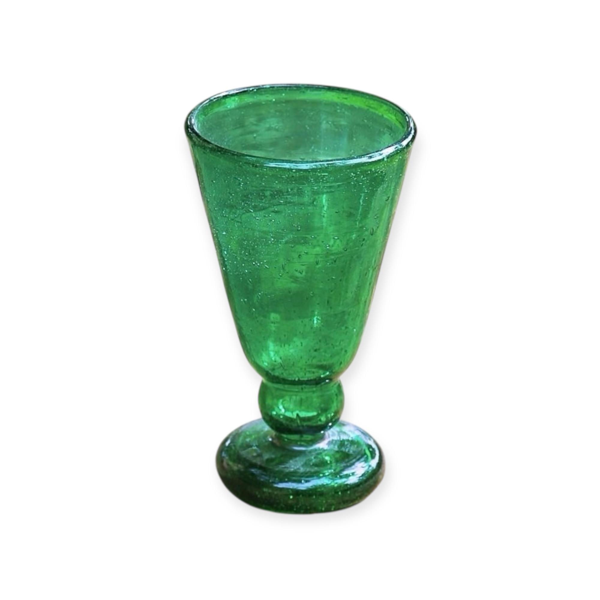 Verre à pied Jafar vert Egypte. VerJa3. La Route des Rois. Lifestyle. Verres Soufflés Egypte