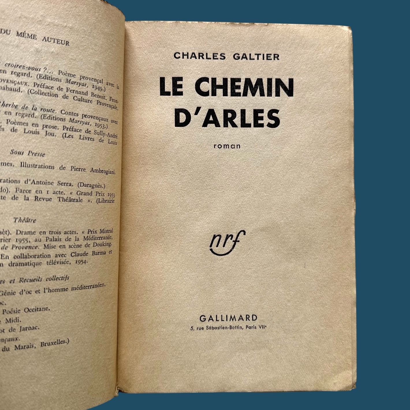 Le chemin d\'Arles [Envoi autographe de l\'auteur] (120x190mm)