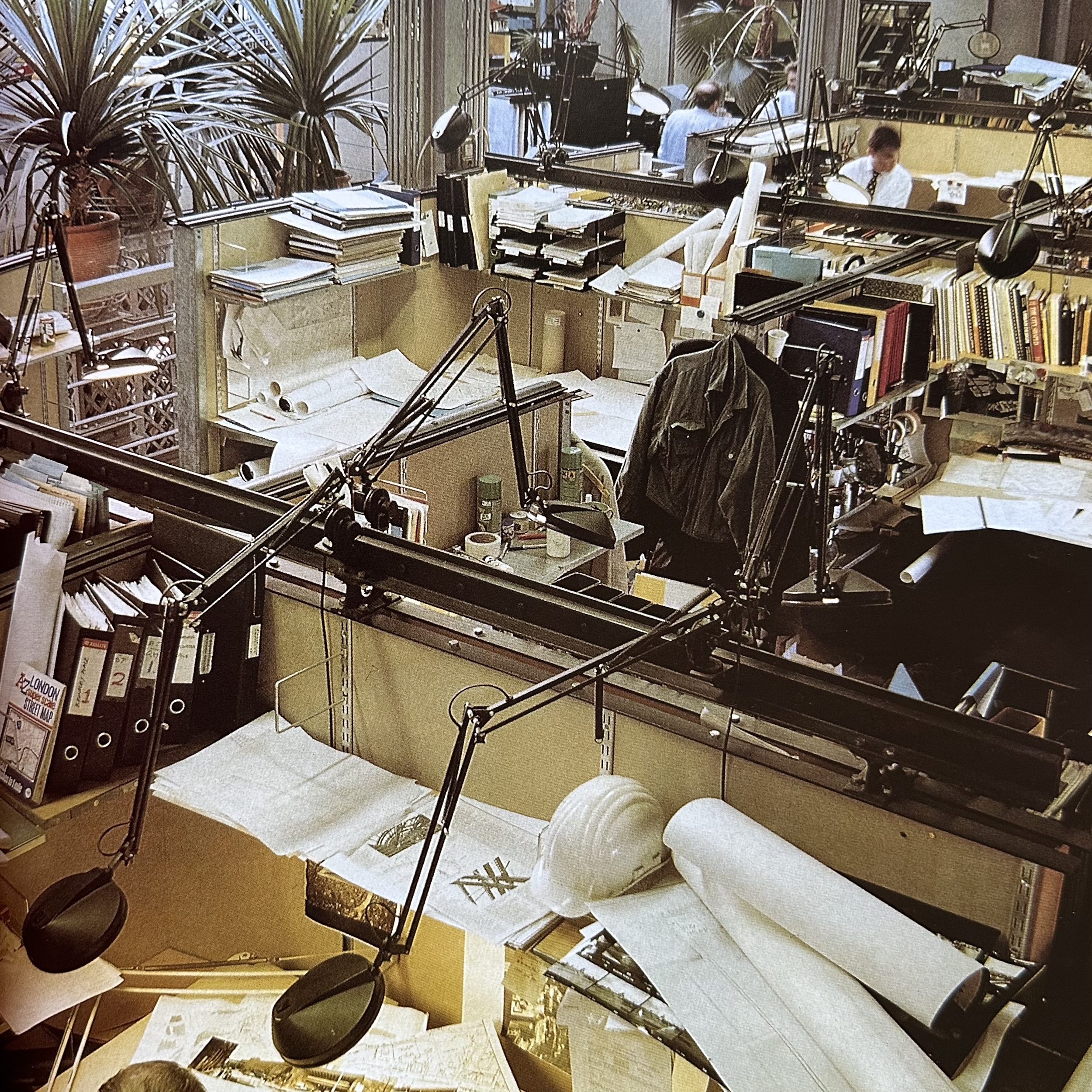 ZABALBEASCOA A. : Les architectes et leur ateliers. La Route des Rois. Librairie. Architecture