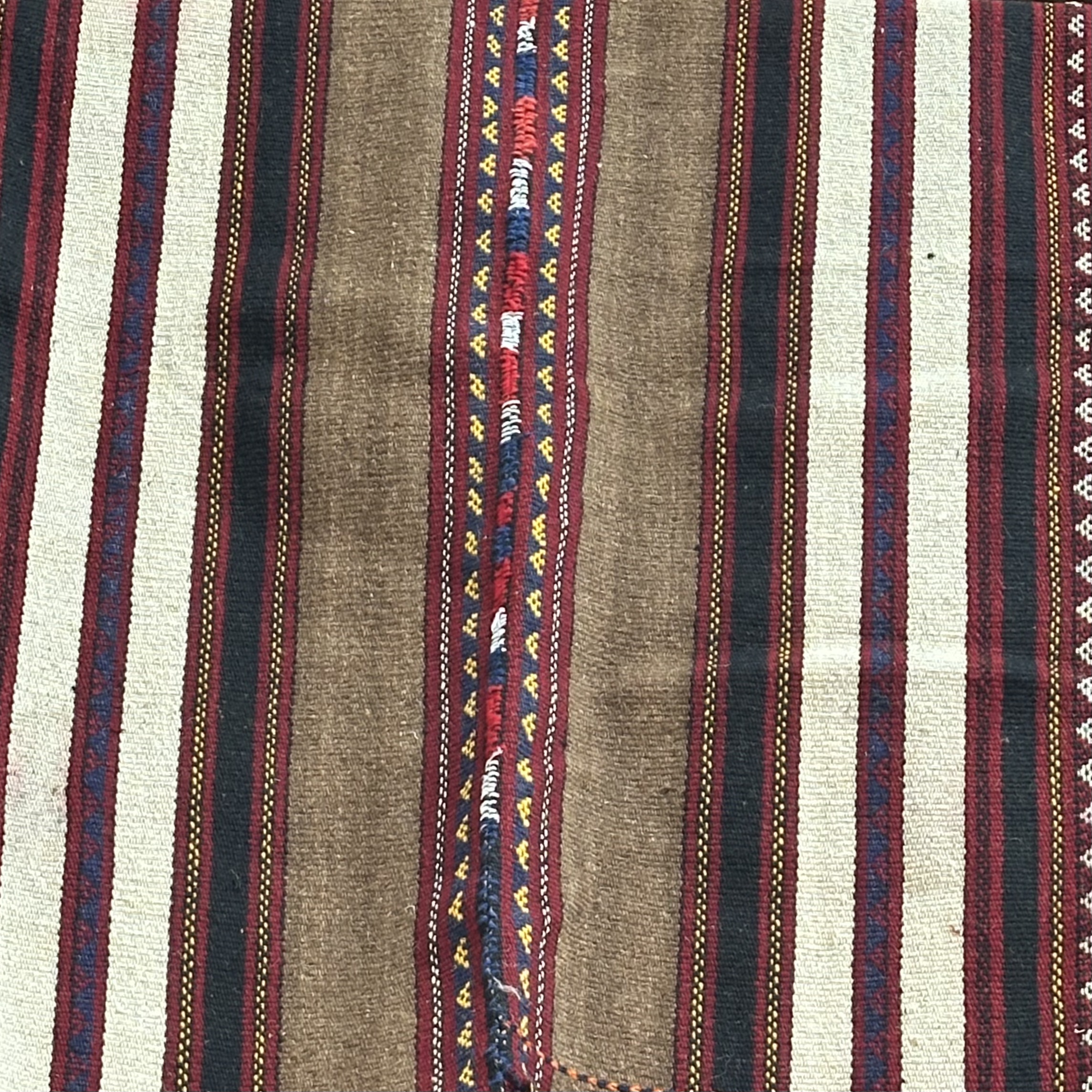 Tapis bédouin Shawbak. TexTaSh. La Route des Rois. Lifestyle. Textile