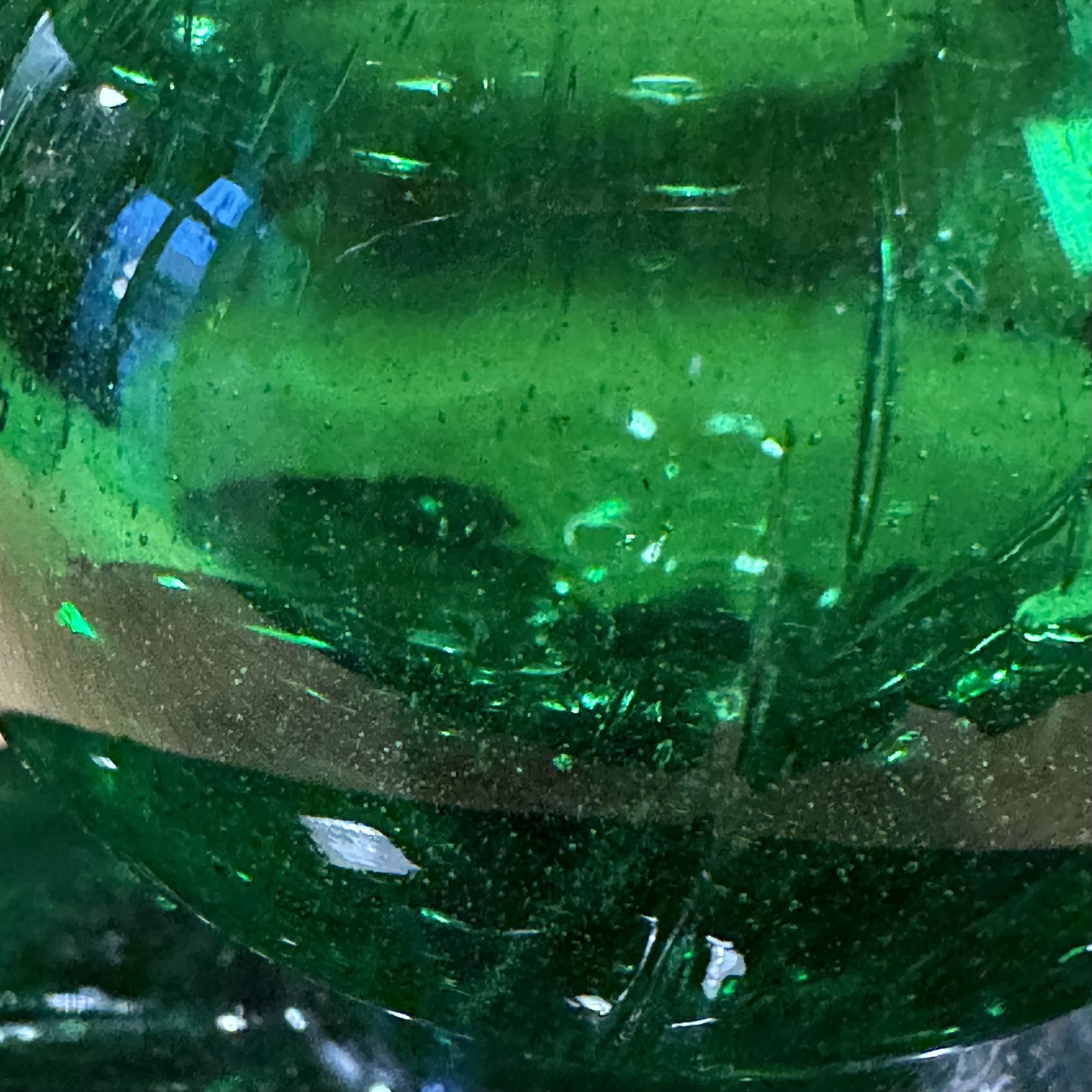 Verre à pied Jafar vert Egypte. VerJa3. La Route des Rois. Lifestyle. Verre soufflé Egypte