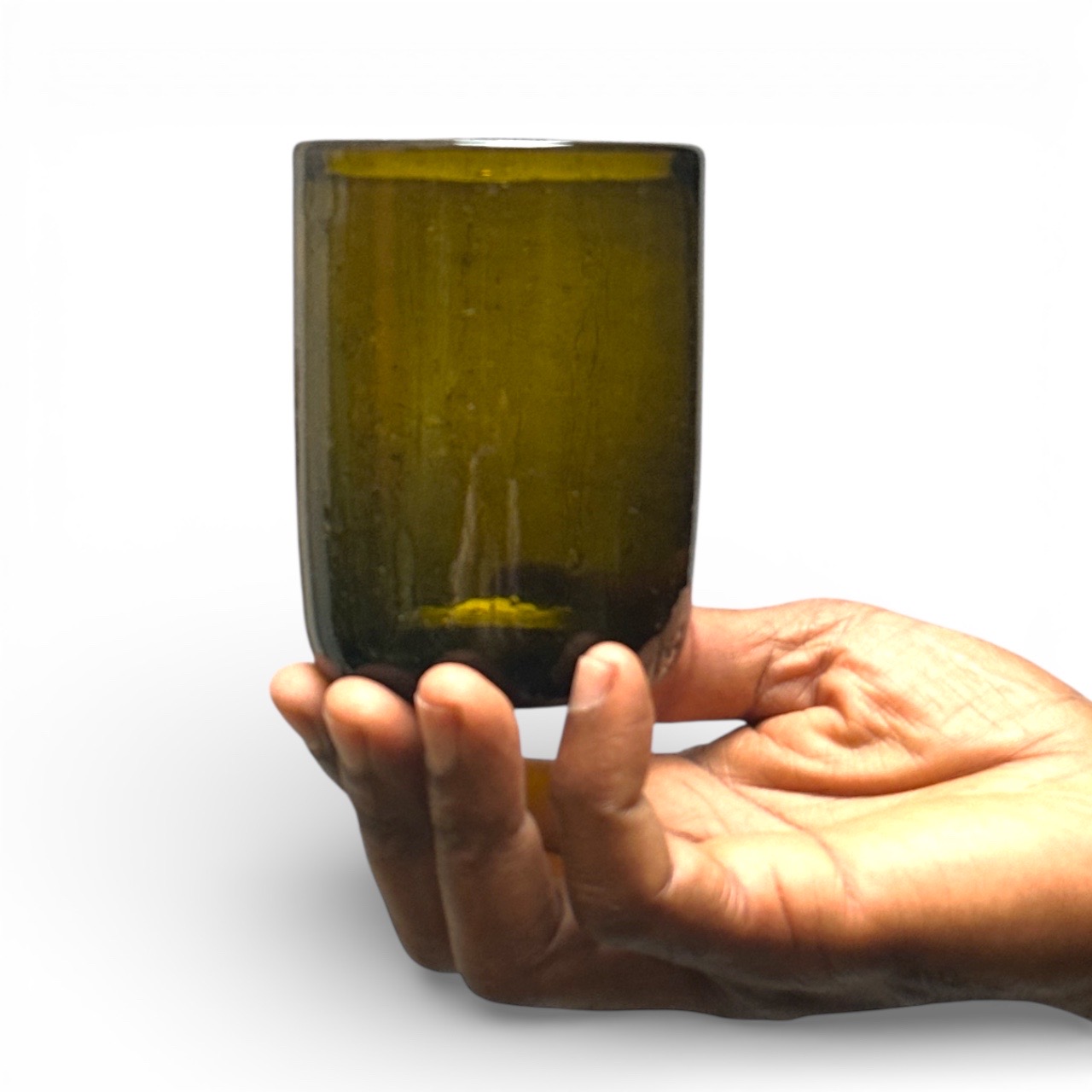 Verre Palantir kaki Egypte. VerPa1. La Route des Rois. Lifestyle. Verre soufflé Egypte