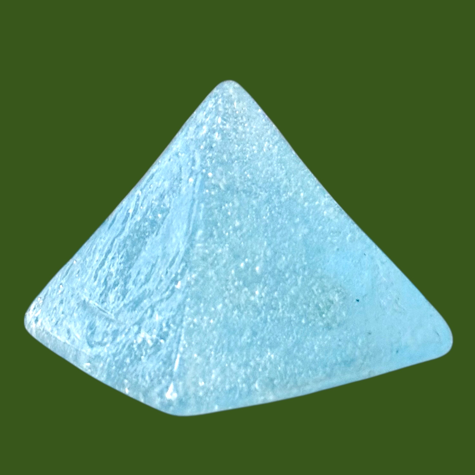 Pyramide en pâte de verre bleue menthe (4x4cm)
