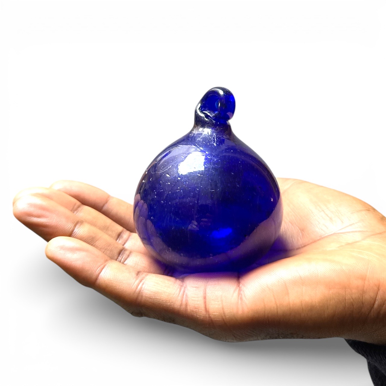 Boule de verre bleu nuit. Aurora Egypte. Small. VerBou10. Lifestyle. Pâte de Verre Décorative