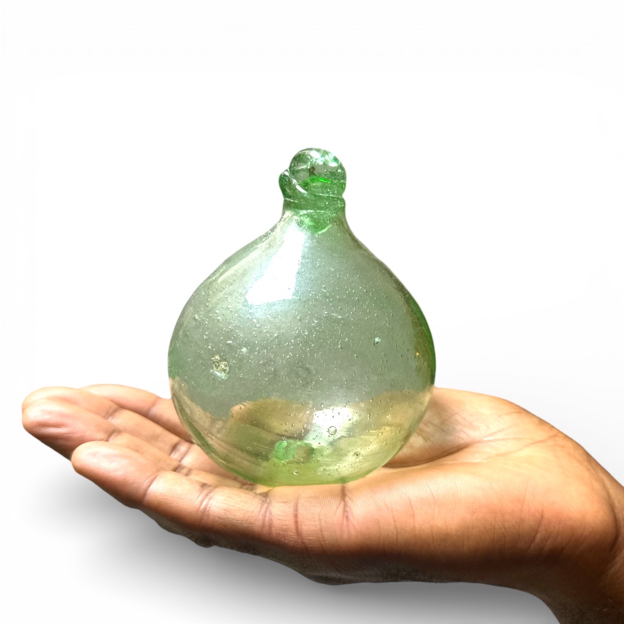 Boule de verre vert deau. Aurora Egypte. Medium. VerBou7. Lifestyle. Pâte de Verre Décorative