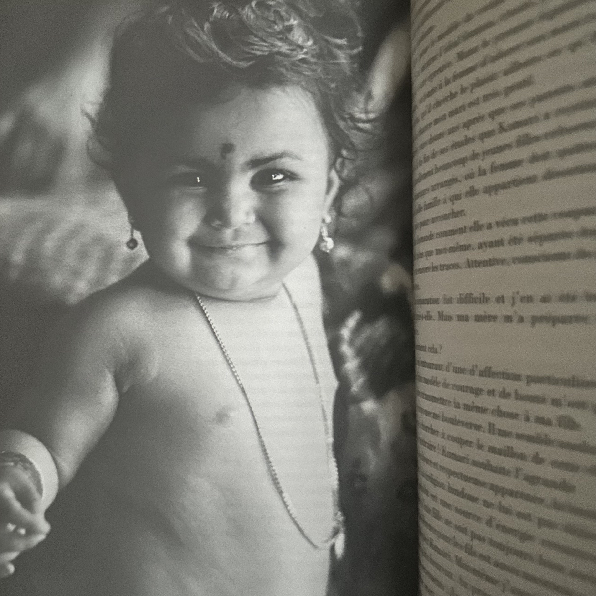 BONNET DEL VALLE M. : La Naissance, Un Voyage-LAccouchement à Travers les Peuples. LIBrdrU453. La Route des Rois. Librairie. Histoire