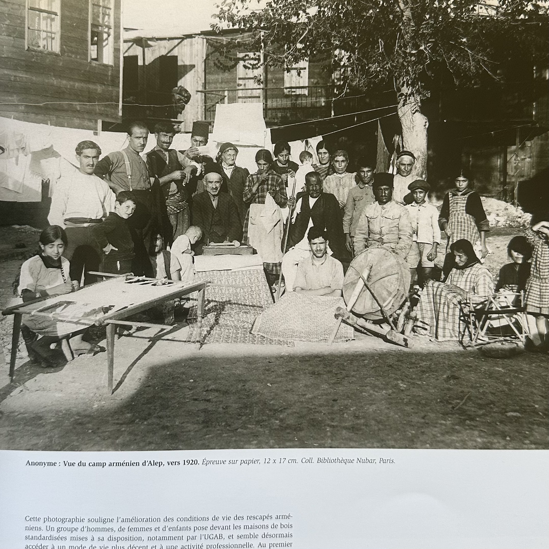COLLECTIF : Trames dArménie - Tapis et Broderies sur les Chemins de Lexil 1900-1940. LIBrdrU464. La Route des Rois. Librairie. Marseille