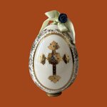 Oeuf façon Fabergé. BroOeuF1. La Route des Rois. Brocante