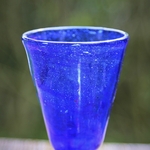 Verre à pied Jafar bleu Egypte. VerJa5. La Route des Rois. Lifestyle. Verres Soufflés Egypte