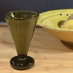 Verre / Coupe Noor kaki. VerNo1. La Route des Rois. Lifestyle. Verre soufflé Egypte