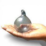 Boule de verre grise. Aurora Egypte. Small. VerBou24. Lifestyle. Pâte de Verre Décorative