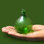 Boule de verre verte. Aurora Egypte. Small. VerBou20. Lifestyle. Pâte de Verre Décorative