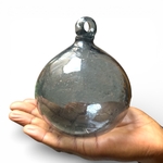 Boule de verre grise. Aurora Egypte. Medium Large. VerBou14. Lifestyle. Pâte de Verre Décorative