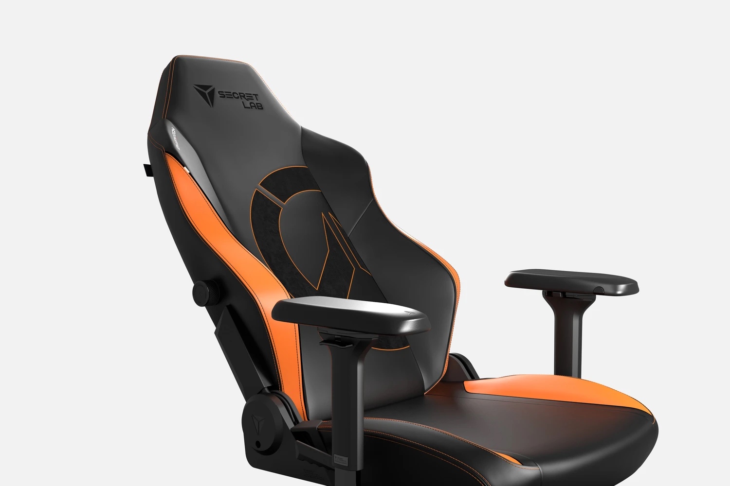 chaise-overwatch-noire-orange