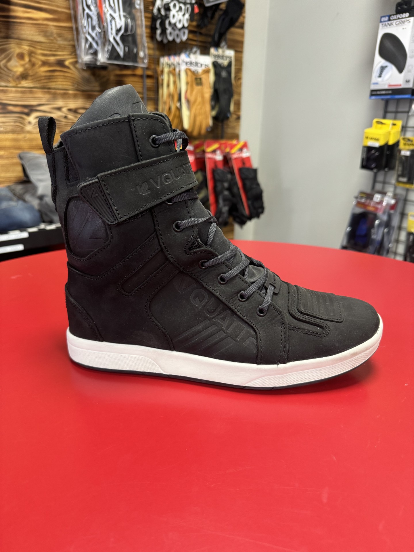 riders34heraultoccitaniemotomotardchaussureshoesprotectionselecteurmalleolenoirblackvquattrodesignmilanonovamontantepromo2