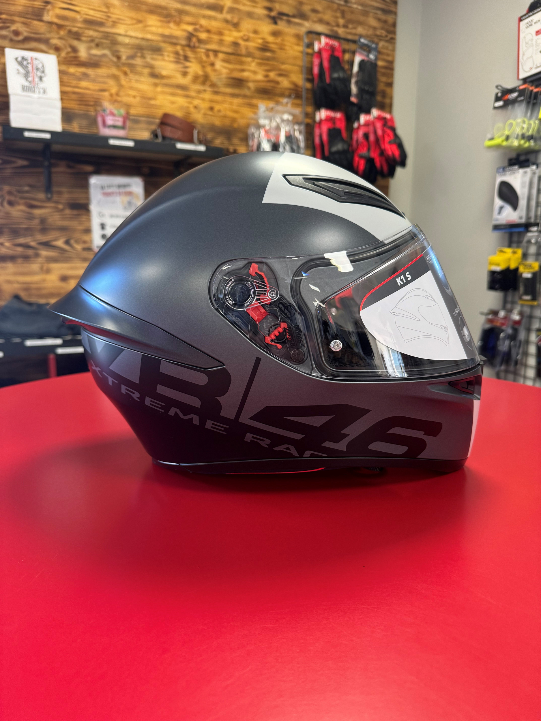 casquehelmetintegralagvrossilimit46vr46grisgreynoirblackshopmagasinmotomotardbarmotardmontpellierriders34heraultoccitanieequipementpromo2