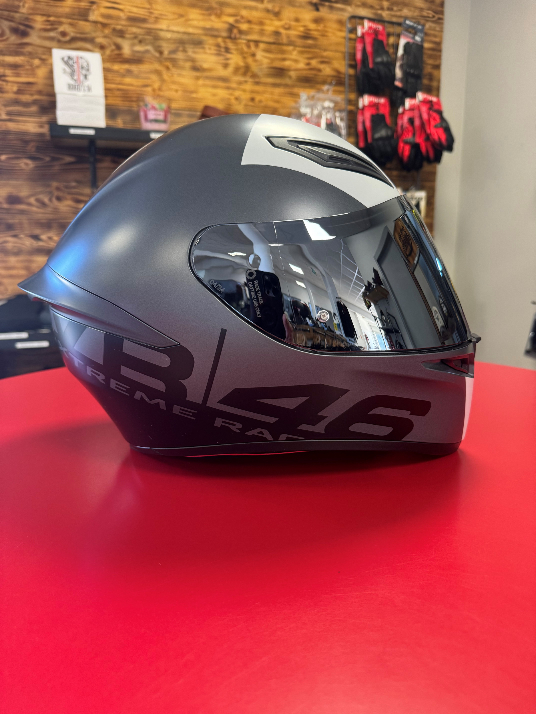 casquehelmetintegralagvrossilimit46vr46grisgreynoirblackshopmagasinmotomotardbarmotardmontpellierriders34heraultoccitanieequipementpromo6