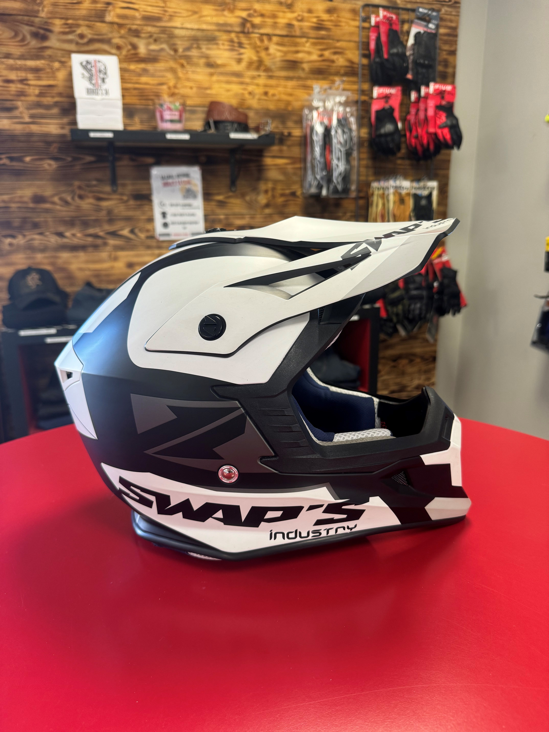 casquehelmetcrossenduroswapsblurs818noirblackblancwhiteshopmagasinequipementmotomotardmontpellierheraultoccitanieriders34barpromo2