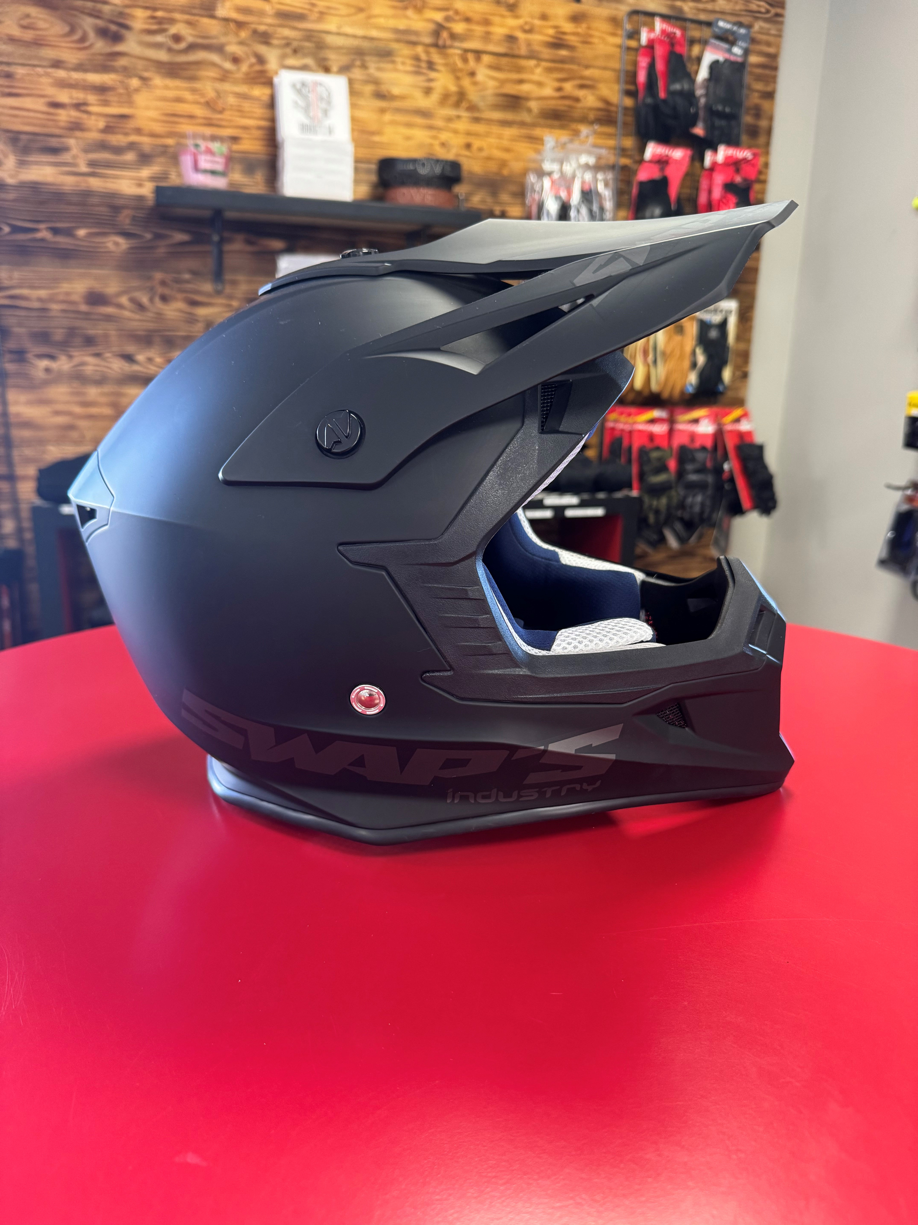 casquehelmetcrossenduroswapsblurs818noirblackshopmagasinequipementmotomotardmontpellierheraultoccitanieriders34barpromo2