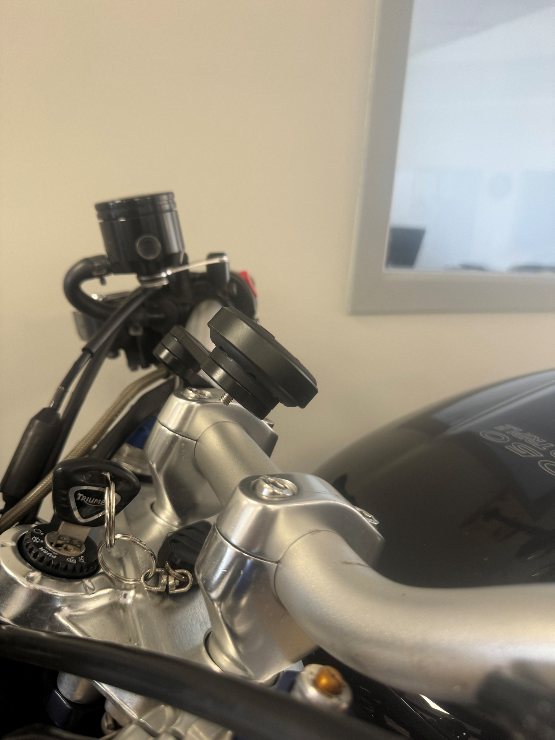 riders34smagasinequipementmotomotardbarmontpellierheraultoccitaniepromo-spconnectspcquicksmartphonesecuremounting-antivibrationmodulebikevttbiketriumphsspeedtriple2#52829