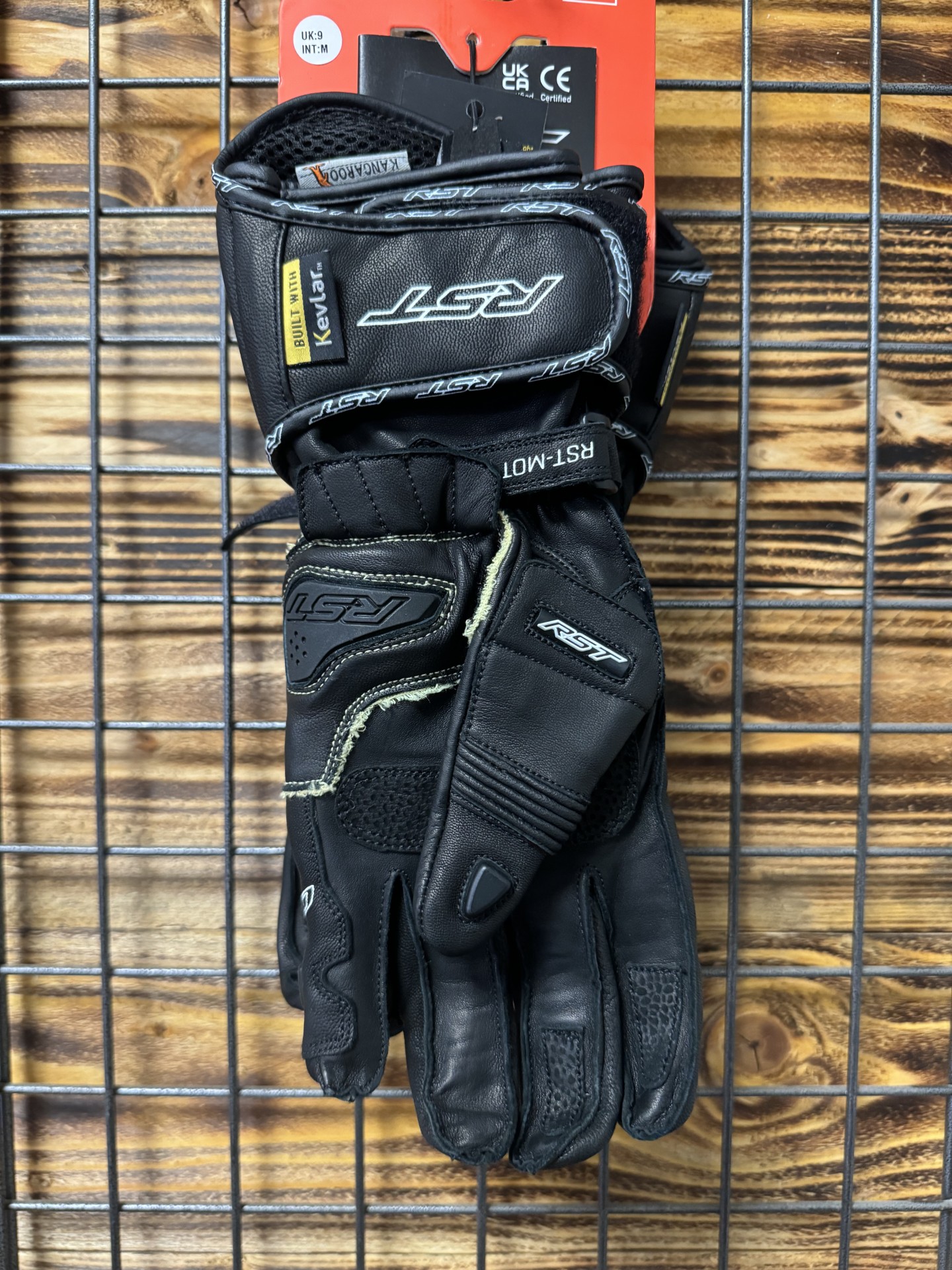 riders34shopmagasinequipementmotomotardbarmontpellierheraultoccitanieconvivialitegantsglovessummeretewinterhiverpromo-rsttractechevo4cuirracingpistecircuit2