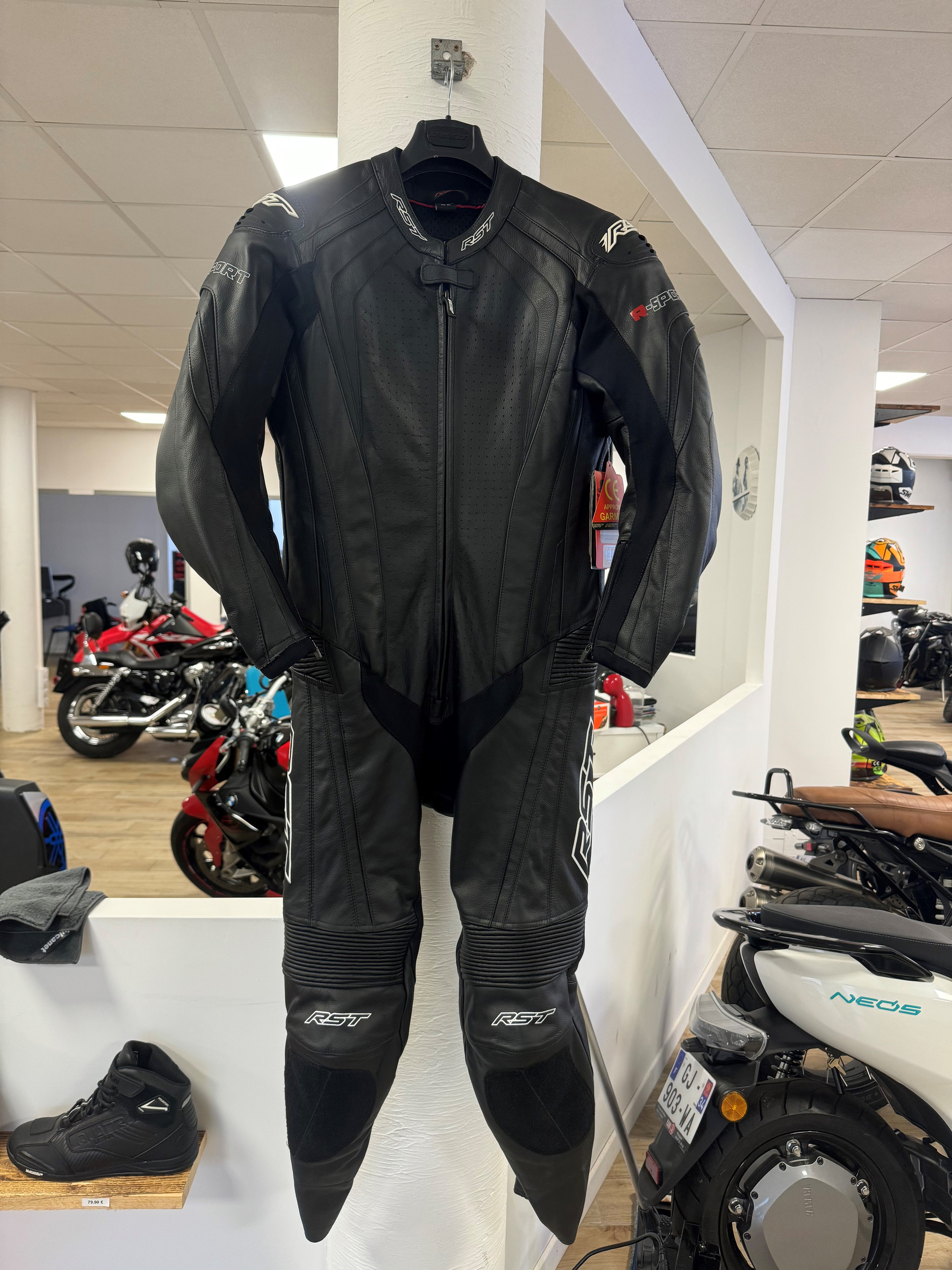 riders34equipementmotomotardpistepistardcircuitracingmagasinheraultoccitaniemontpelliercombinaisoncuirrstflexsliderprotectioncepromo-rstrsportfullblacknoir1