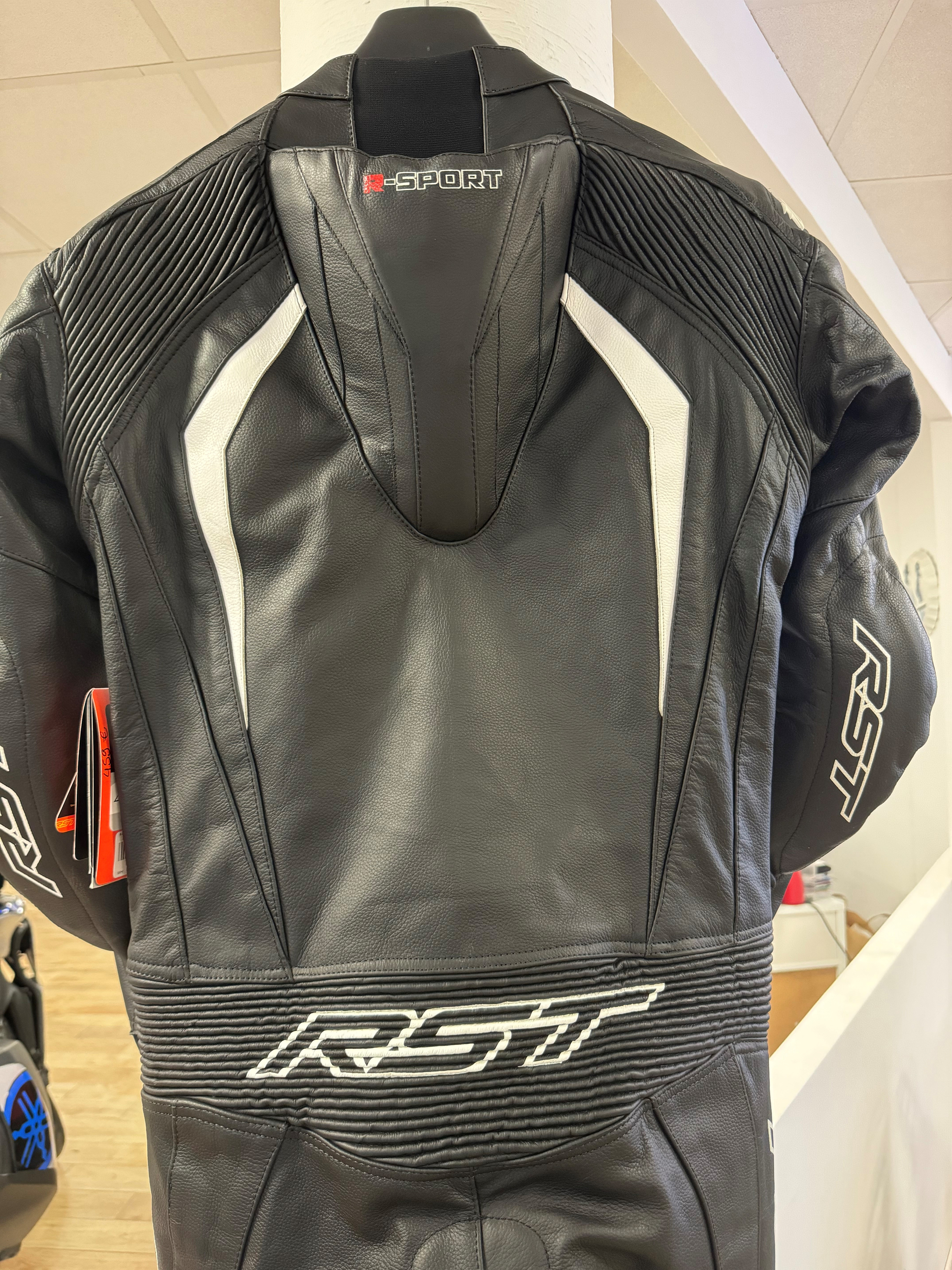 riders34equipementmotomotardpistepistardcircuitracingmagasinheraultoccitaniemontpelliercombinaisoncuirrstflexsliderprotectioncepromo-rstrsportfullblackwhiteblancnoir7