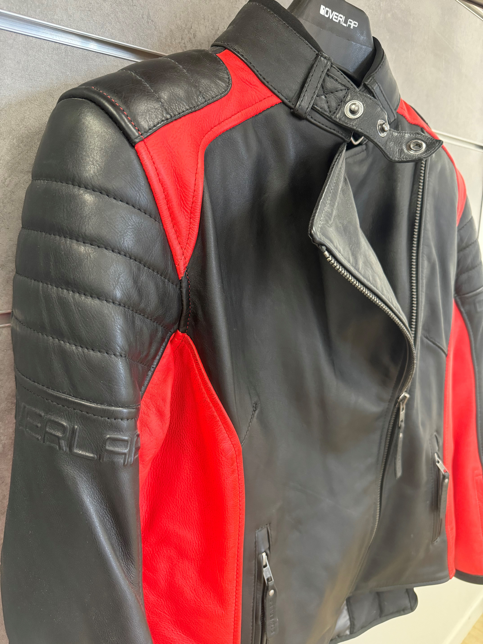 riders34equipementmotomotardblousonvesteprotectioncemontpellierheraultoccitaniepromo1-overlapfemmewomancuirleatherblacknoirperfectostyletinapressionblacknoirougered3