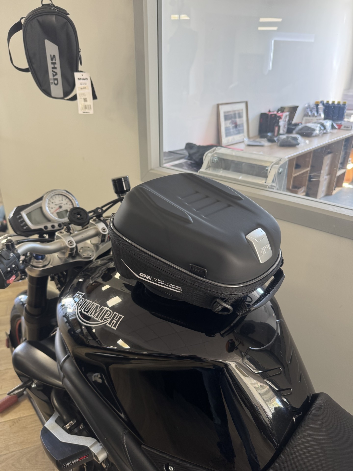 riders34equipementmotomotardbarbillardflechettediffusionmotogpshopmontpellierheraultoccitaniepromo-givisacochedereservoirtanklock5litrest605+7