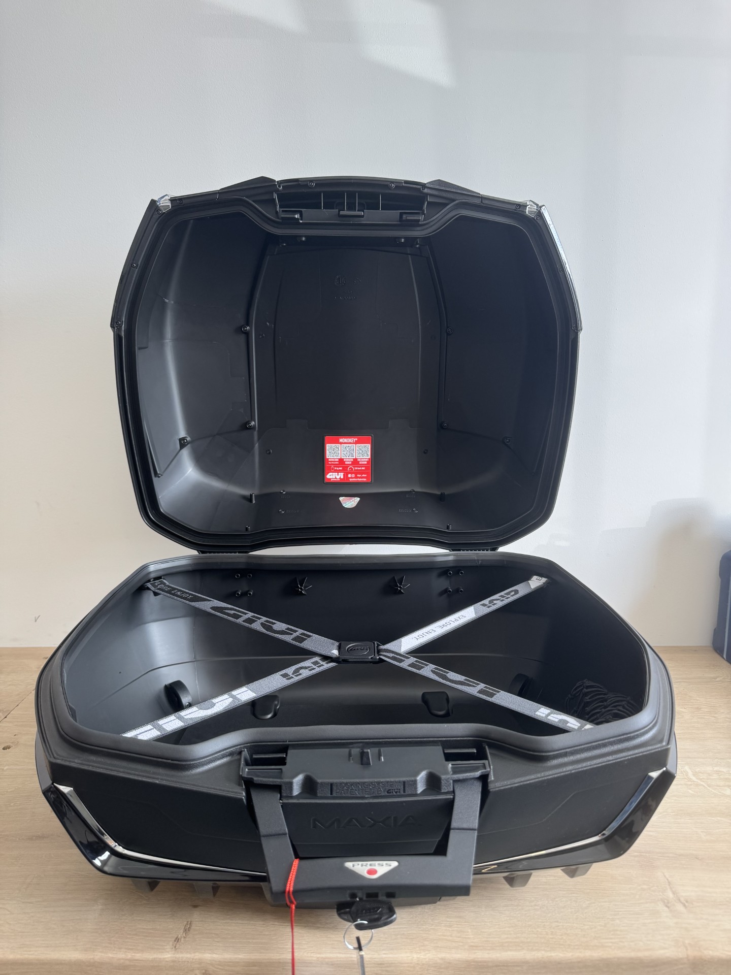 riders34shopmagasinateliermecaniqueequipementmotomotardbardiffusionmotogpflechettebillardpistepistardcircuitpromo-givitopcase58litresv58maxianoirmonokeyv58nntb4