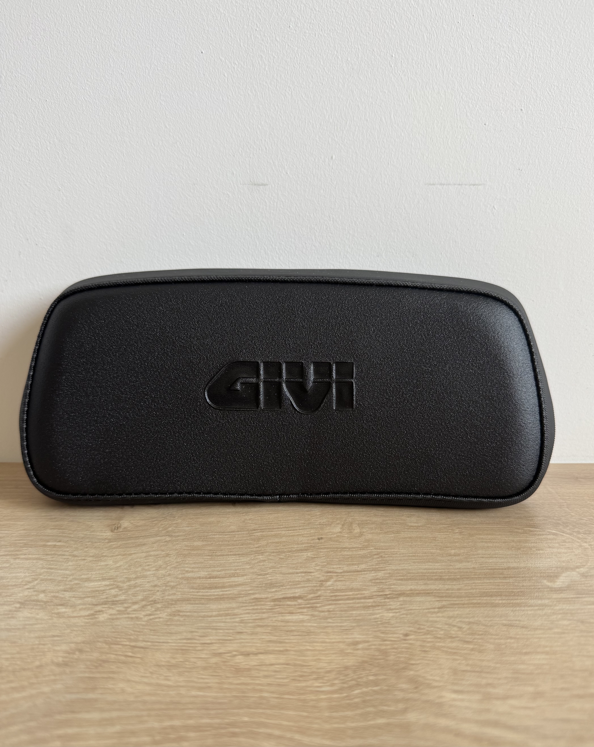 riders34equipementmotomotardbarmontpellierheraultoccitaniepistepistardshopmagasinateliermecaniquevelobikevttvaepromo-dosseretgivicuirbrodelogotopcasee46riviera1
