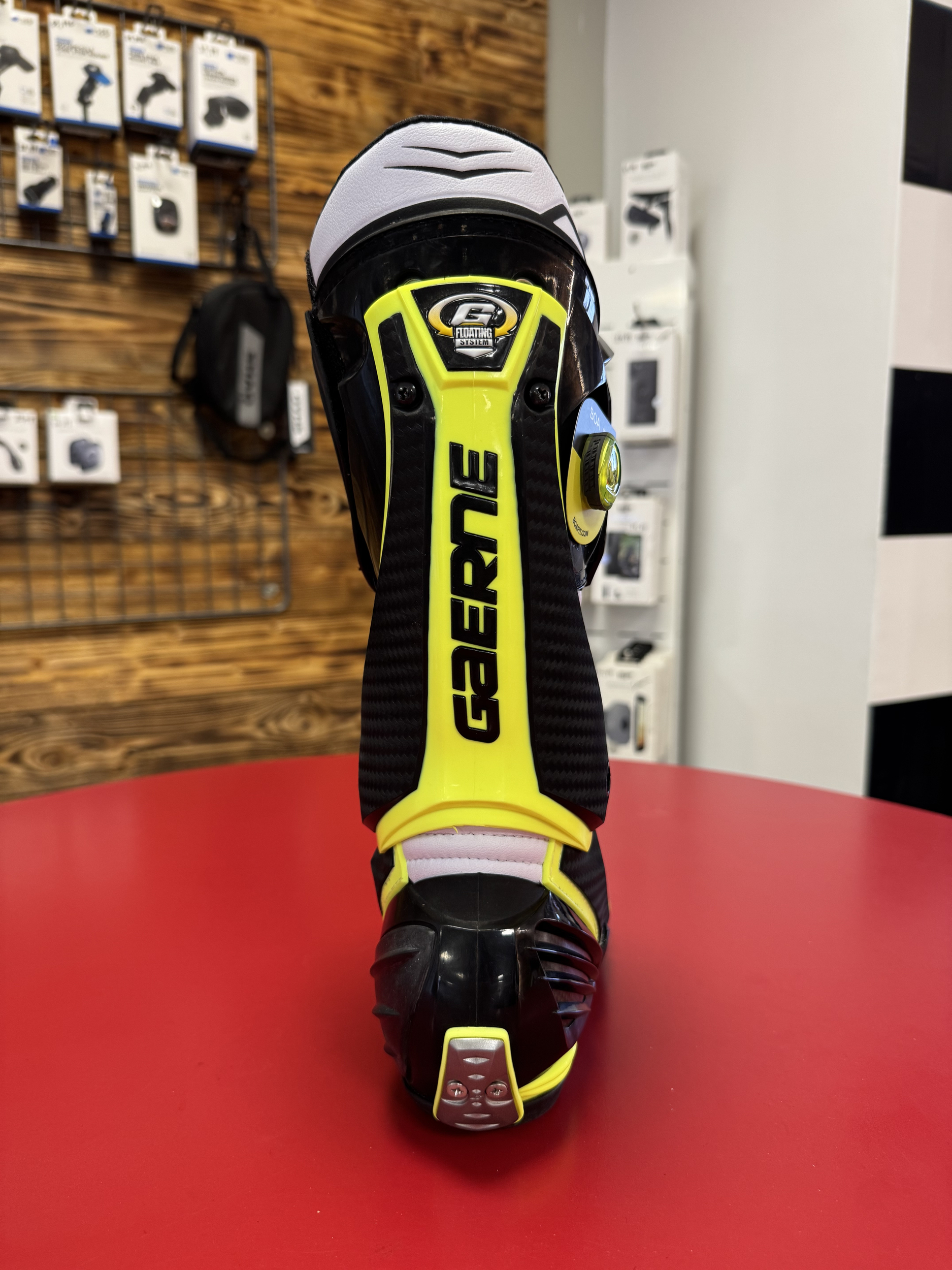 riders34shopmagasinequipementmotomotardateliermecaniquenewsitewebbarmontpellierheraultoccitaniepromo-bottesracingbootsgaernegp1evoyellowfluojauneblancpistepistard3