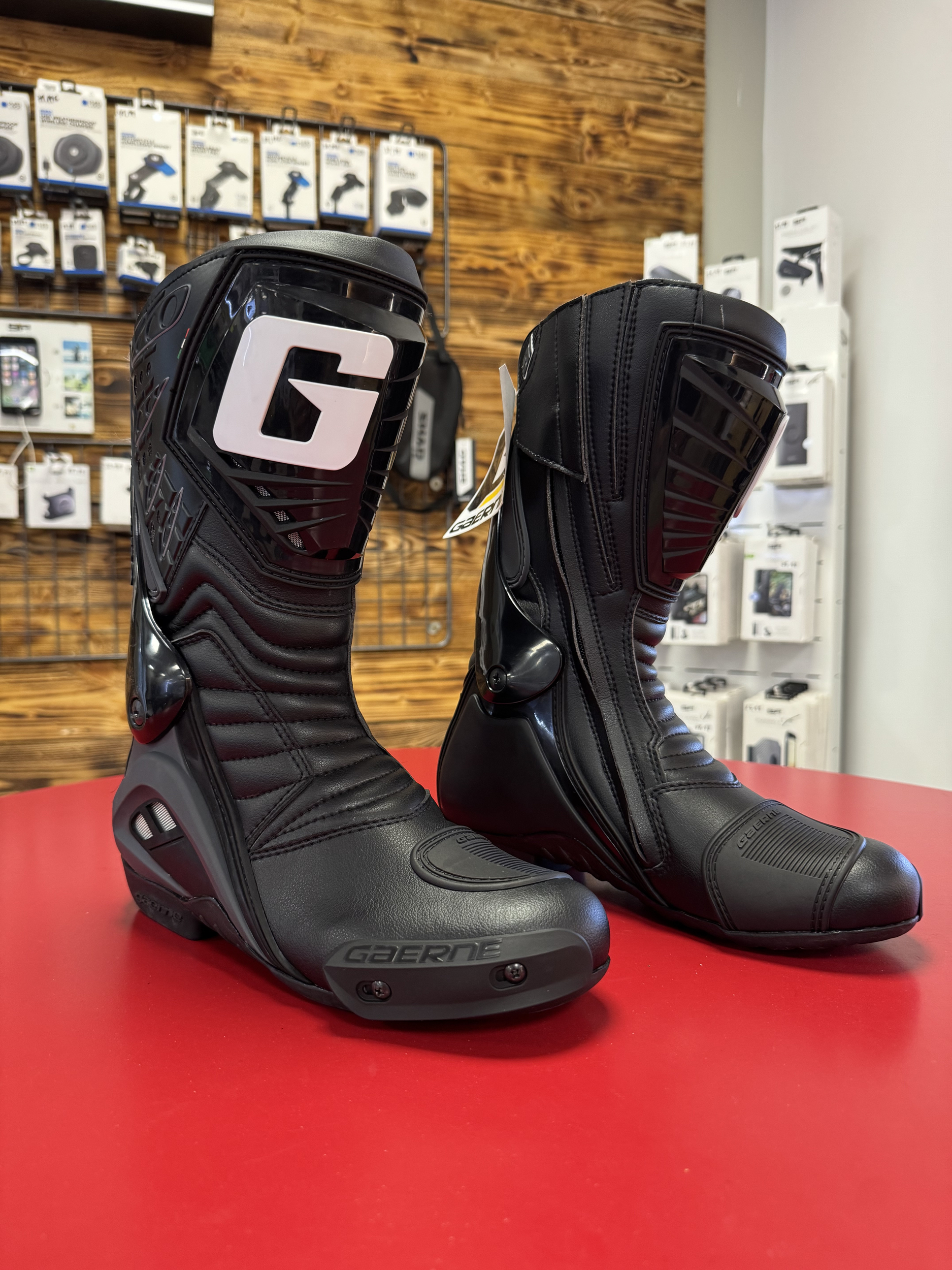 riders34shopmagasinequipementmotomotardateliermecaniquenewsitewebbarmontpellierheraultoccitaniepromo-bottesracingbootsgaernegrwnoirblackcuirpistepistard4