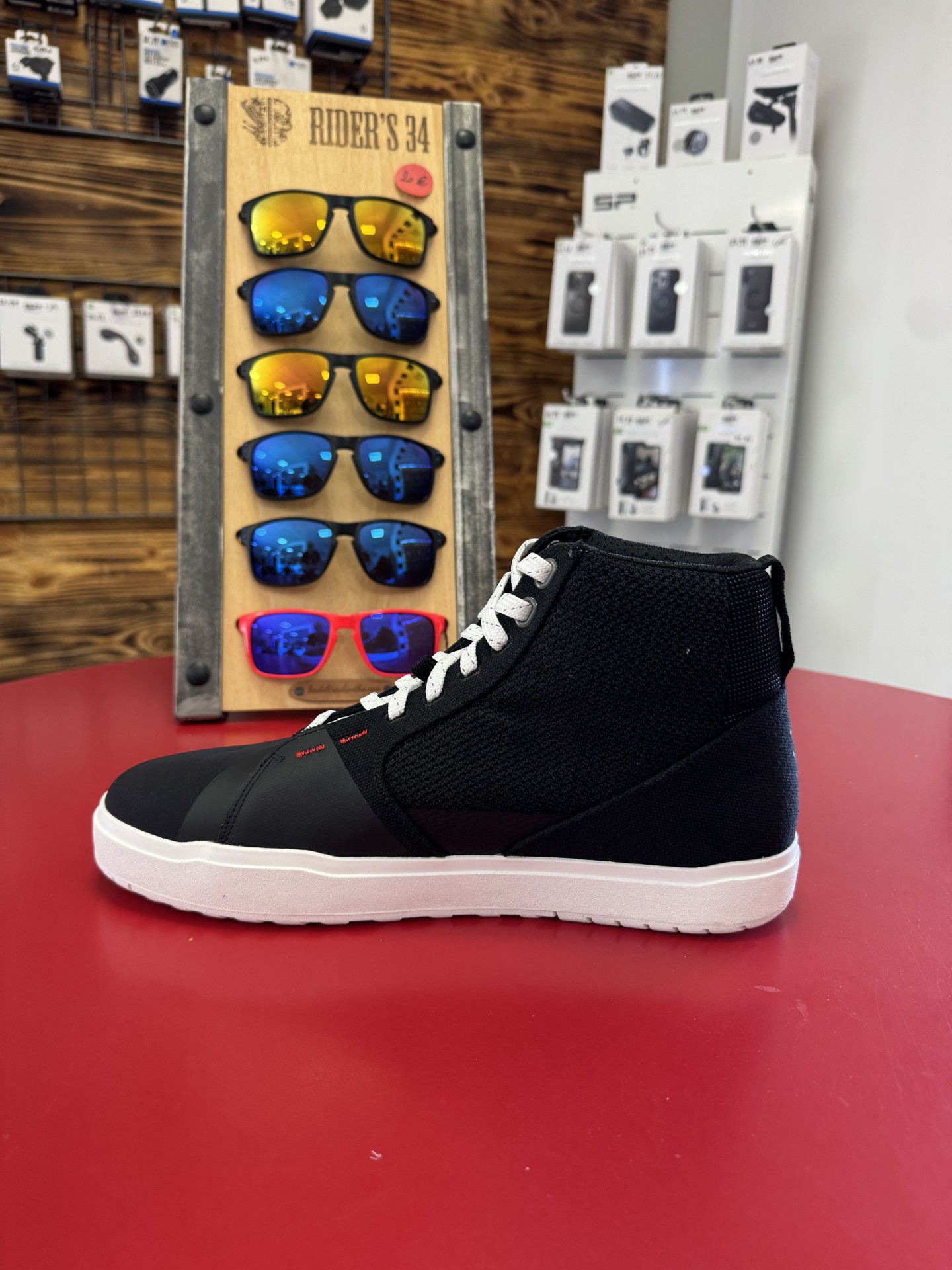 riders34equipementmotomotardbarmontpelliershopmagasinateliermecaniquebillardpistepistardprotectiond30maleolepromo-sidiarxairnoirblackblancwhite (3)