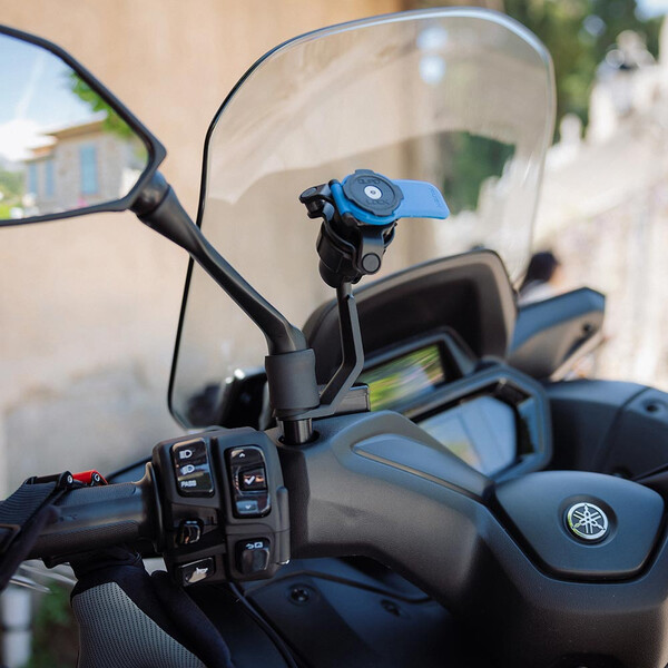 riders34equipementmotoscootermotardpistepistardbarflechettebillardmontpellierheraultoccitaniediffusionmotogppromoquadlocksupporttelephonesmartphoneretroviseur2