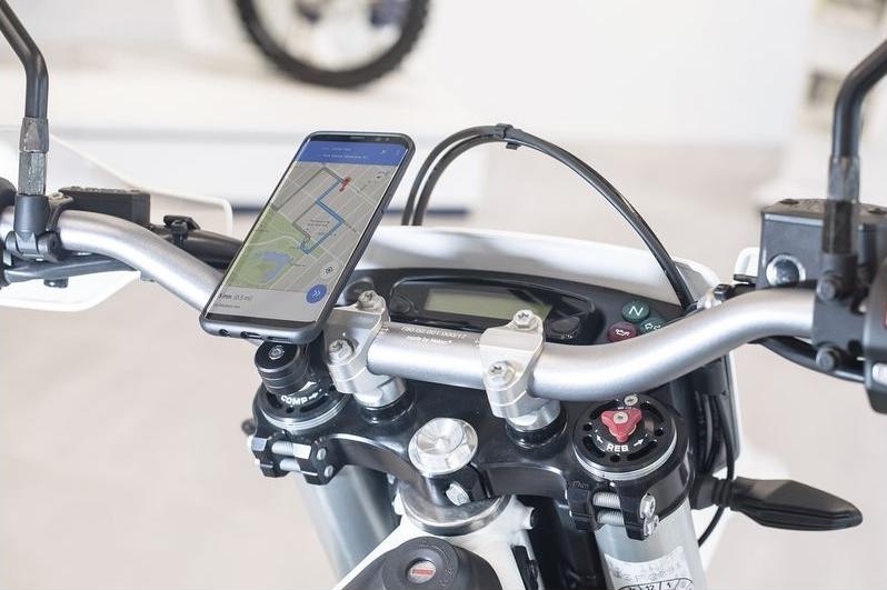 riders34venteequipementmotomotardvelovvtpaschersoldepromomontpellierheraultsupporttelephonesmartphonespconnectaluqualiteorientable360portraitpayasagegpsateliermecanique